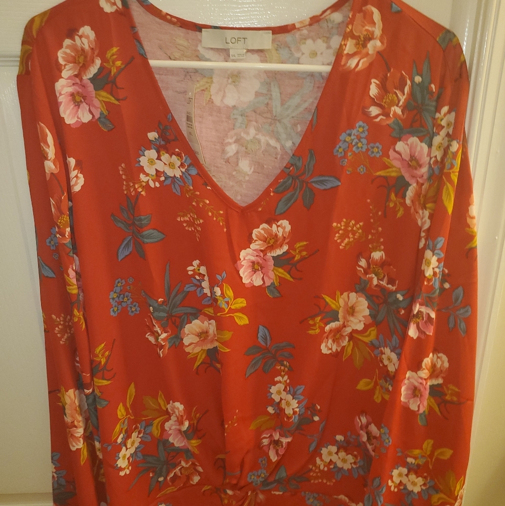 Twist front top